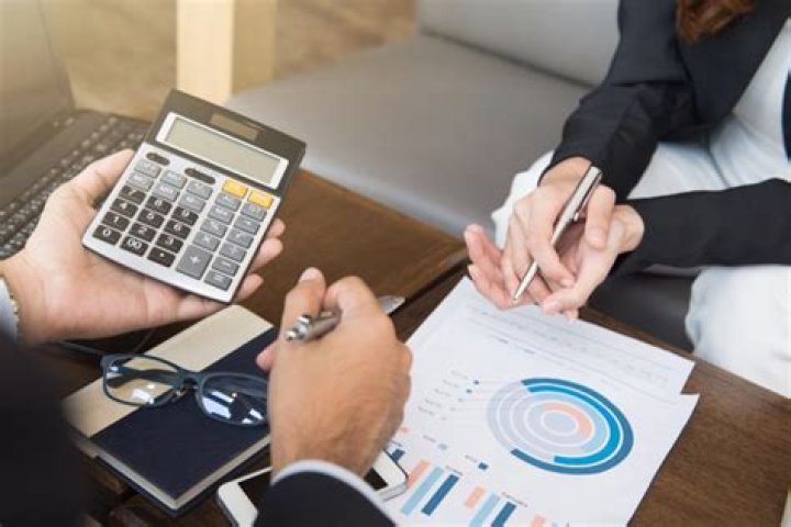 10 Steps to Prepare Your Finances for a Recession, Experts Say