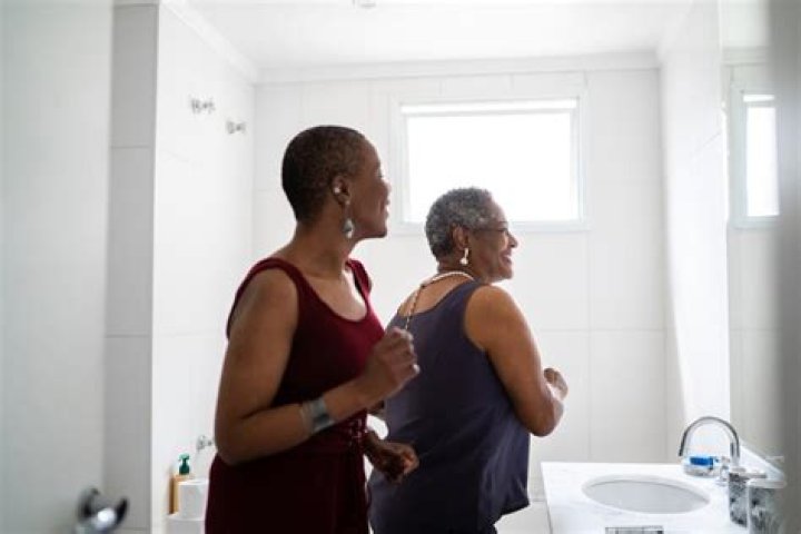 6 Things You Should Never Have in Your Bathroom When Guests Come Over