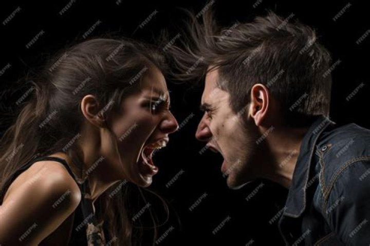 couple arguing angry expresson