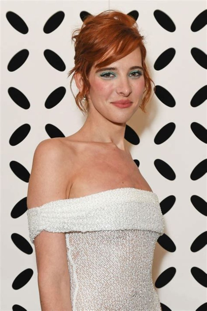 Hari Nef's before and after transformation picture. celebsindepth.com