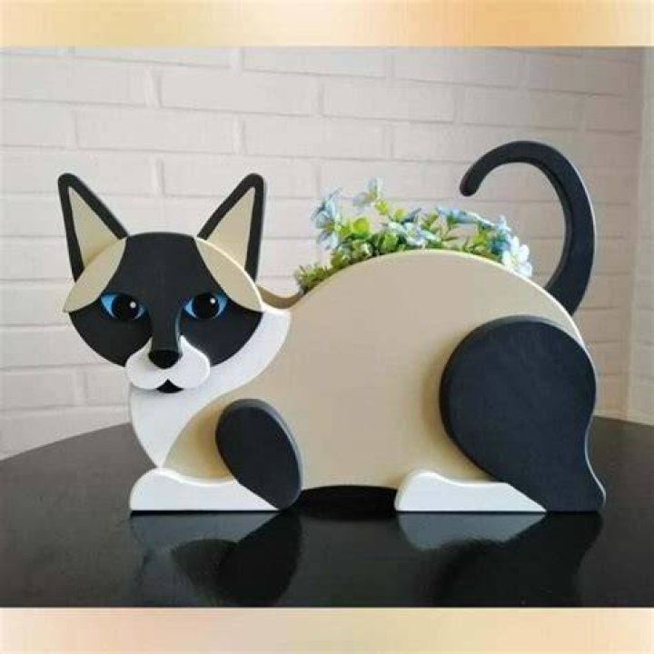 Siamese Cat Felt Planter {Handmade Items From Amazon}